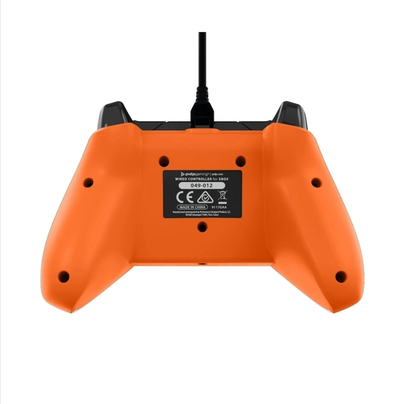PDP Wired Controller: Atomic Carbon - Xbox Series X|S, Xbox One, Xbox, Windows - Picture 3 of 5